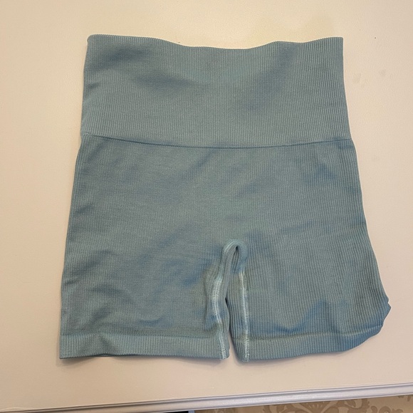 Aritzia ribbed 3” shorts teal - Picture 2 of 4